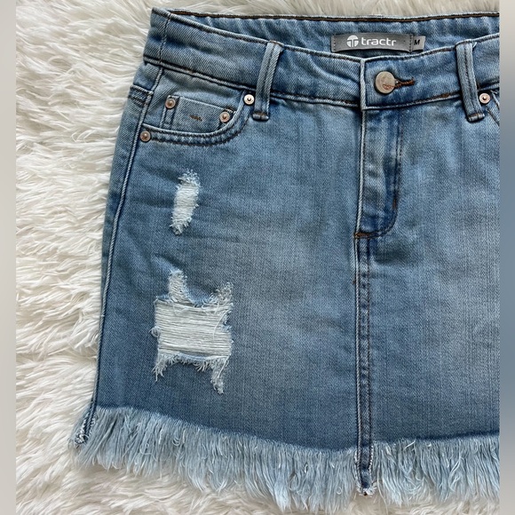 Tractr Frayed Blue Jean Wash Denim Mini Skirt with Rips Size Medium - Picture 3 of 13